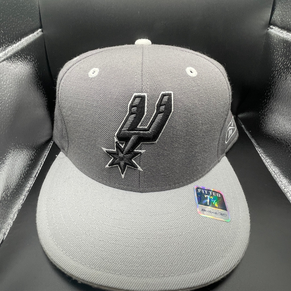 Men's retro Reebok San Antonio Spurs Fitted Hat Size 7 3/4
